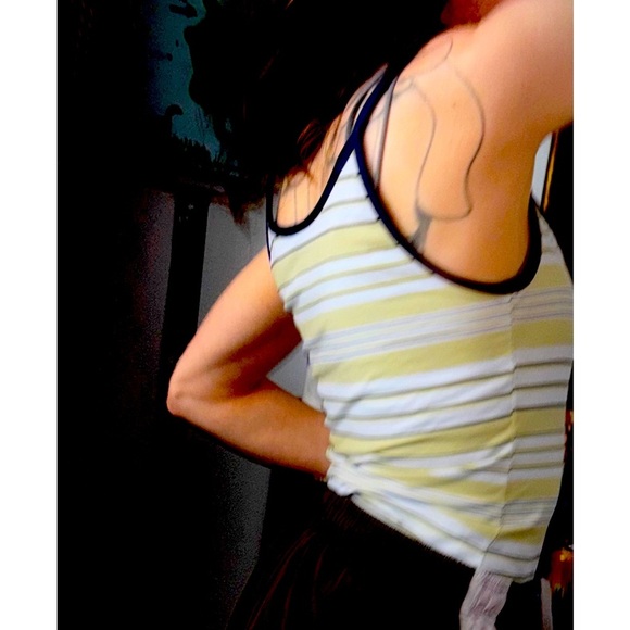 Adidas classic ! Ladies tank from 90s imported size M-L - Picture 9 of 12